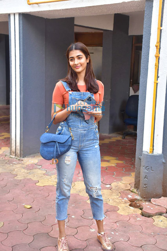 photos pooja hegde spotted at dubbing studio 1