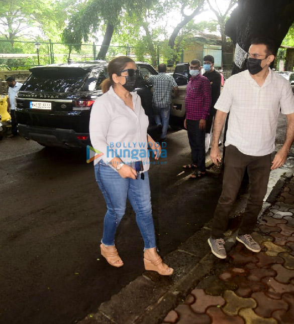 photos prayer meet for late film producer pradeep guha 10