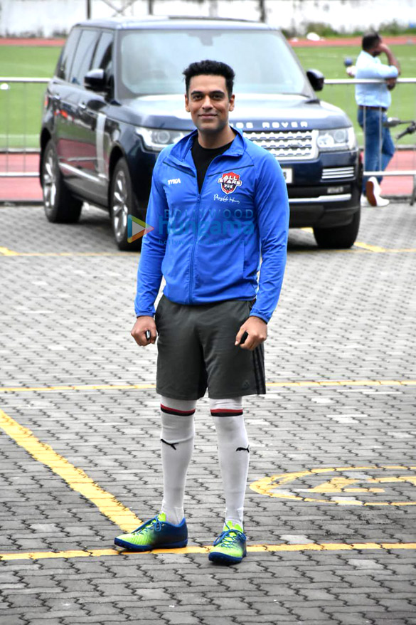 photos ranbir kapoor and others snapped playing football 1