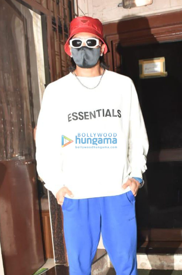 photos ranveer singh snapped at a dubbing studio in bandra 3 2