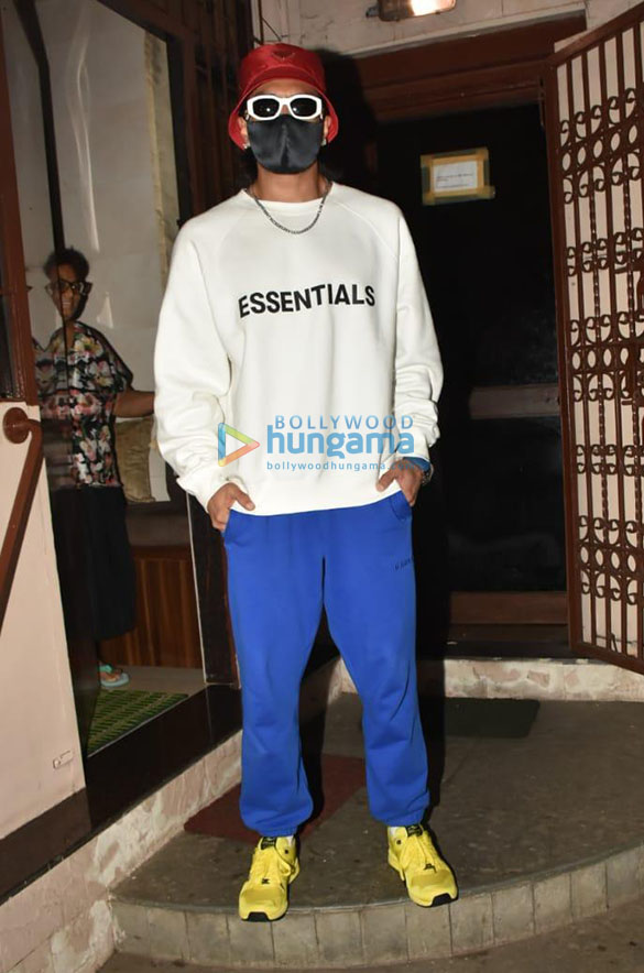 photos ranveer singh snapped at a dubbing studio in bandra 4 2