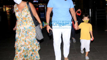 Photos: Sara Ali Khan, Kareena Kapoor Khan and Saif Ali Khan snapped at the airport