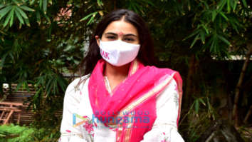 Photos: Sara Ali Khan snapped in Juhu