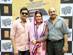 Photos: Shreyas Talpade snapped with the team of his film SarCAR Ki Seva Mei