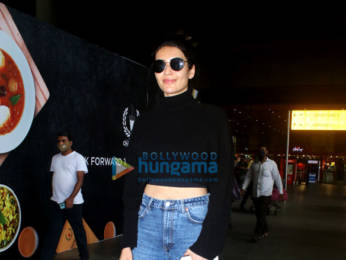 Photos: Sidharth Malhotra, Karishma Tanna and Iulia Vantur snapped at the airport