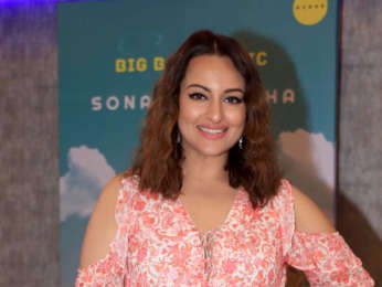 Photos: Sonakshi Sinha snapped at the preview of her track 'Mil Mahiya' in Andheri