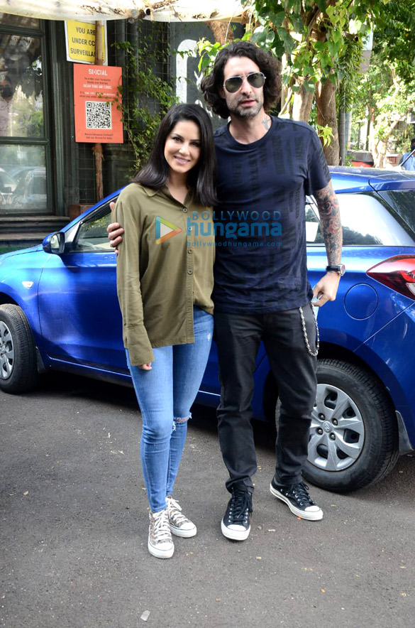 Photos: Sunny Leone and Daniel Weber snapped in Versova