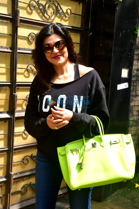 photos sushmita sen spotted at a dubbing studio 2