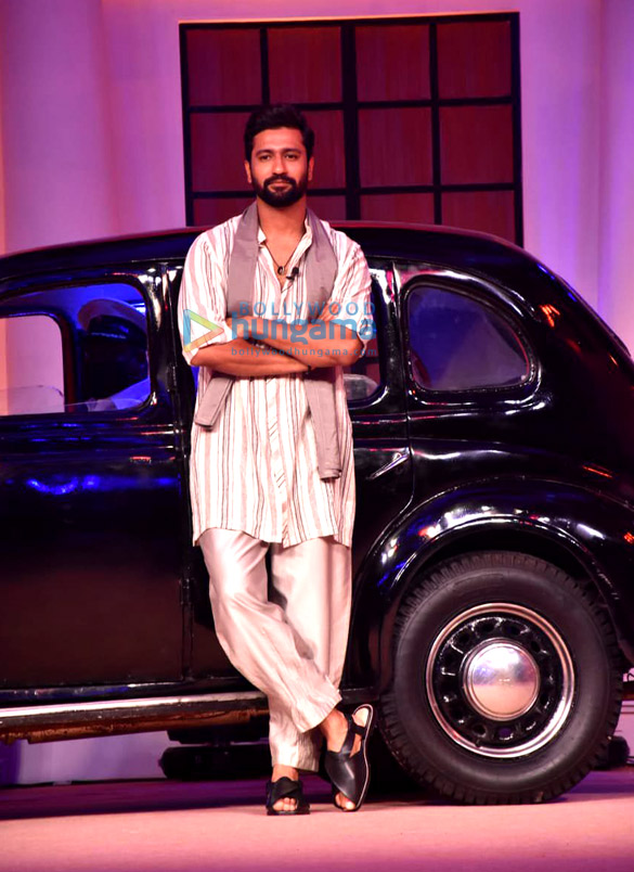 photos vicky kaushal and shoojit sircar snapped at the trailer launch of sardar udham 5