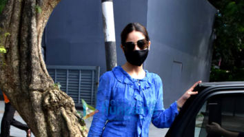 Photos: Yami Gautam Dhar spotted outside the Adidas store in Khar