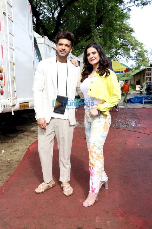 photos zareen khan and karan kundrra clicked in the suburbs for a shoot 1