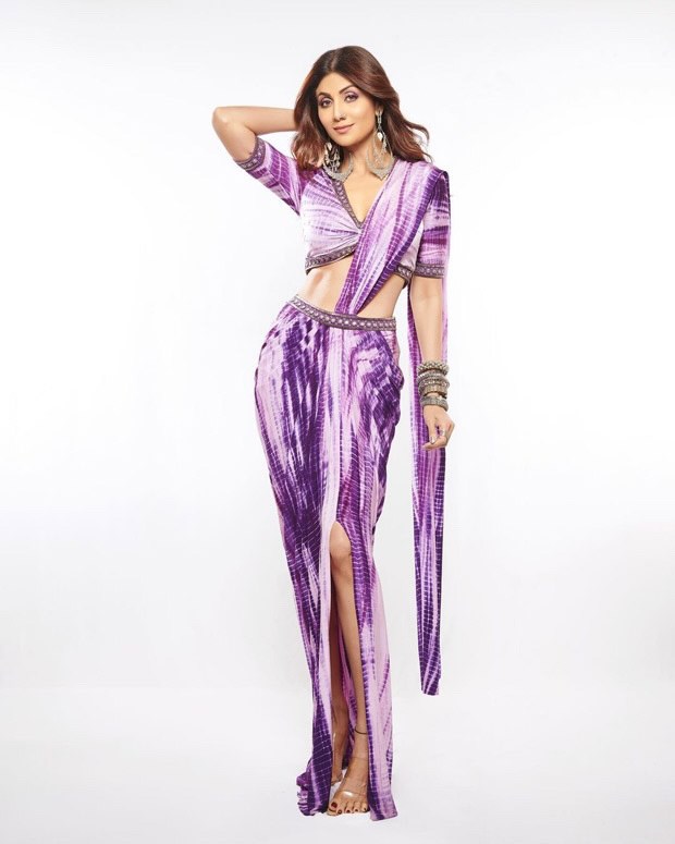Shilpa Shetty looks stuns in a stunning purple tie & dye pre-stitch saree Shilpa Shetty looks stuns in a stunning purple tie & dye pre-stitch saree