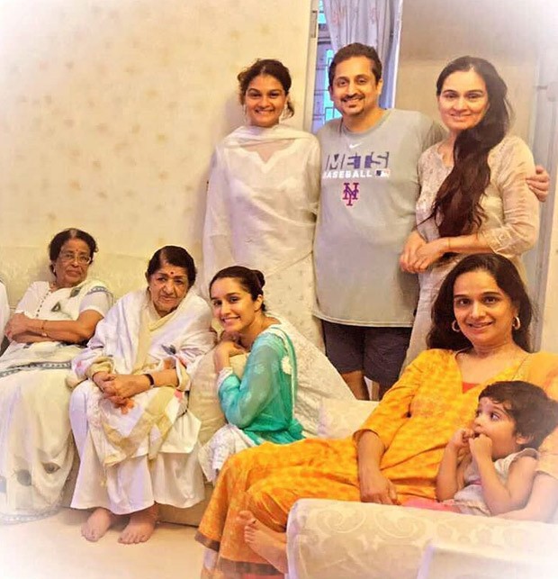 Shraddha Kapoor wishes 'aaji' Lata Mangeshkar on her 92nd birthday with a family photo