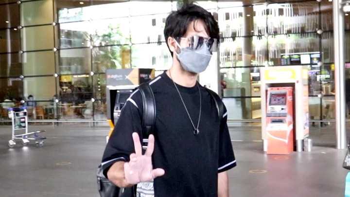 Spotted: Shahid Kapoor and Disha Patani at Mumbai Airport