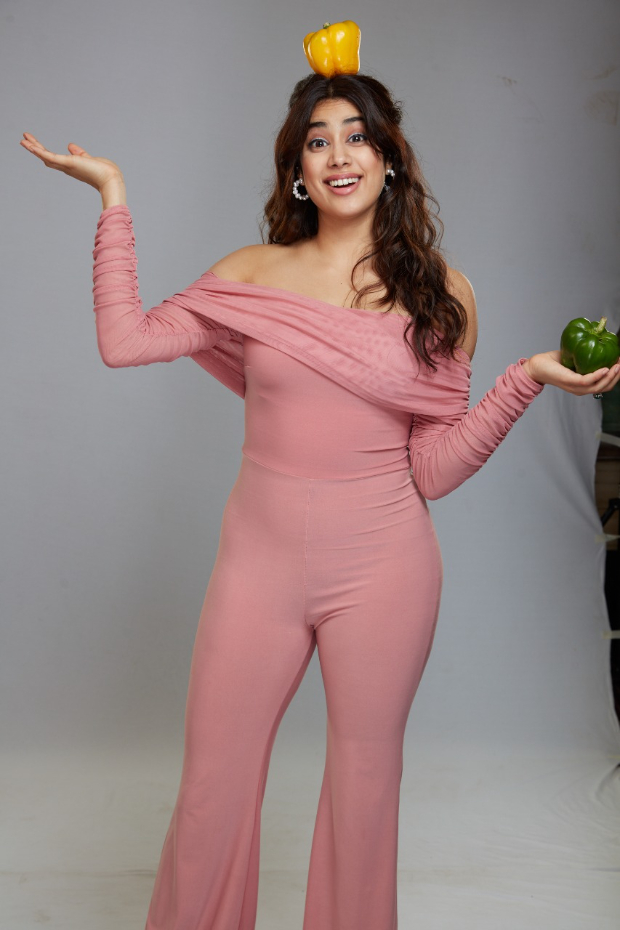 Star Vs Food: Janhvi Kapoor prepares authentic Korean meal for her friends with special appearance by Korean soloist AleXa and reveals what quality makes for a real Kapoor