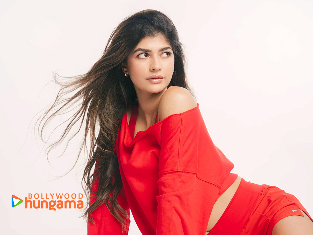 Anjini Dhawan Anjini Dhawan