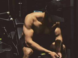 Vicky Kaushal flaunts his chiselled physique; fans going gaga over his look