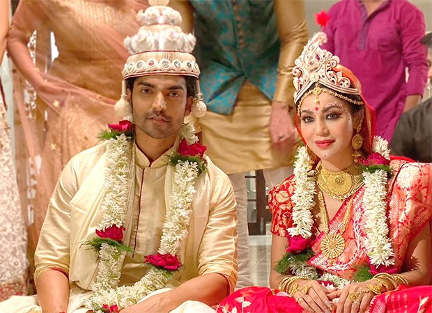 Debina Bonnerjee and Gurmeet Choudhary get married again after 10 years in traditional Bengali wedding