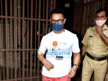 Photos: Aamir Khan spotted in Bandra