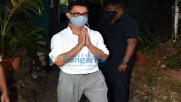 Photos: Aamir Khan snapped in Bandra