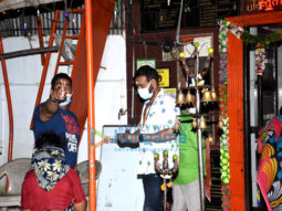 Photos: Ajay Devgn spotted at Kali Mata Mandir in Juhu