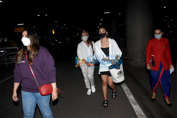 photos alia bhatt and shruti haasan snapped at the airport 2