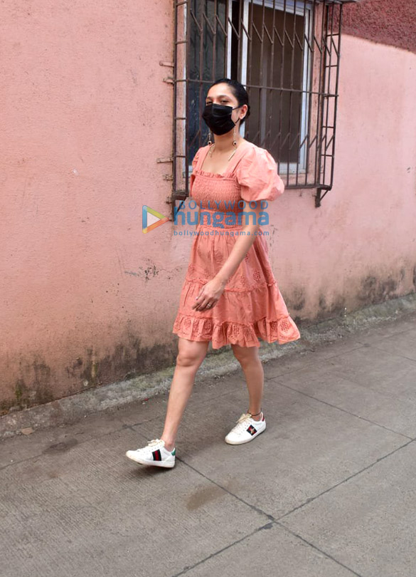 Photos: Ankita Lokhande snapped in Juhu with her mother Photos: Ankita Lokhande snapped in Juhu with her mother