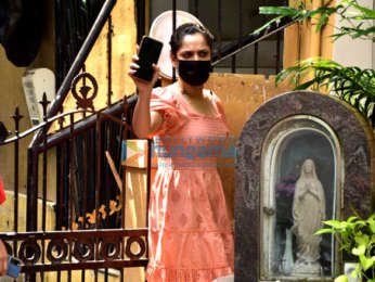 Photos: Ankita Lokhande snapped in Juhu with her mother