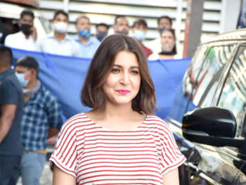 Photos: Anushka Sharma snapped at BKC