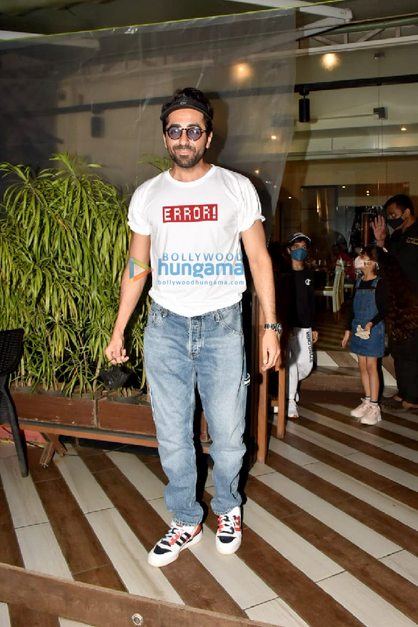 photos ayushmann khurrana and tahira kashyap spotted at farmers cafe 4