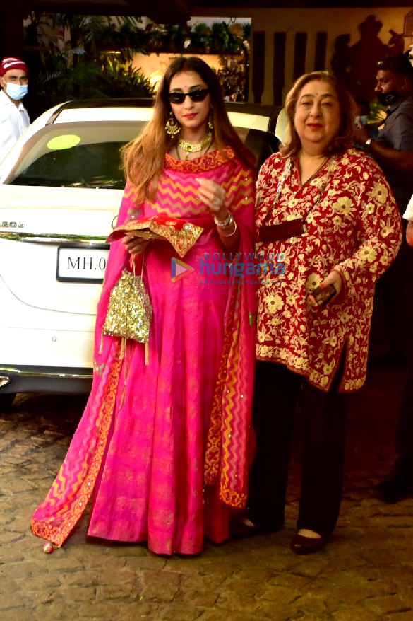 photos celebs snapped at anil kapoors residence for karwa chauth 3