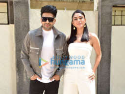 Photos: Guru Randhawa and Mrunal Thakur snapped promoting ‘Aise Na Chhodo’