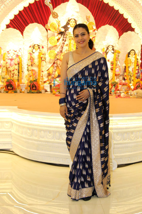 photos kajol tanuja tanishaa mukerji and mouni roy snapped attending durga puja 7