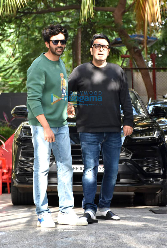 photos kartik aaryan and dinesh vijan spotted at maddock films office 2