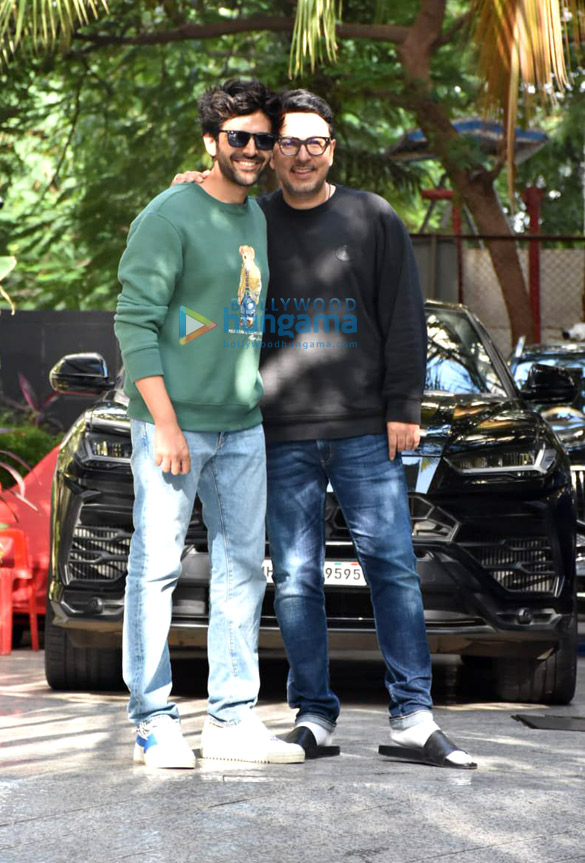 Photos: Kartik Aaryan and Dinesh Vijan spotted at Maddock Films’ office Photos: Kartik Aaryan and Dinesh Vijan spotted at Maddock Films’ office