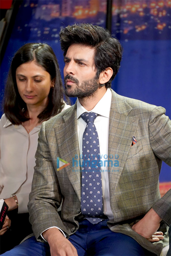 photos kartik aaryan snapped at the trailer launch of dhamaka 6