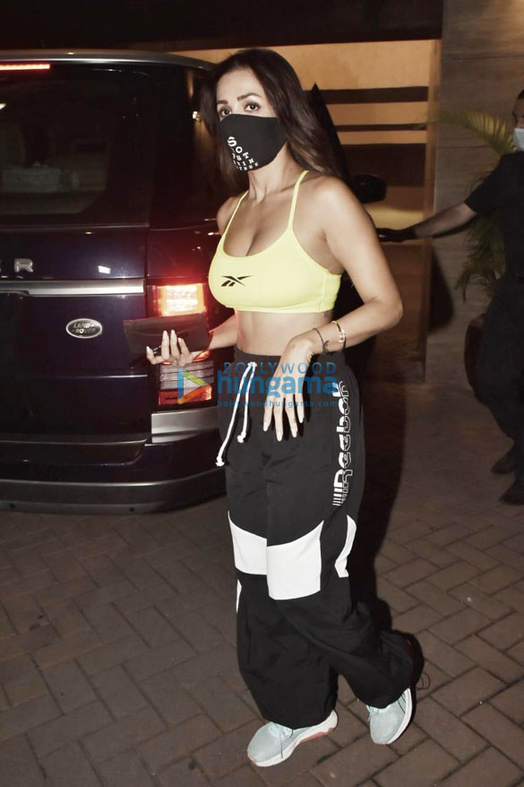 photos malaika arora snapped in bandra 4 5