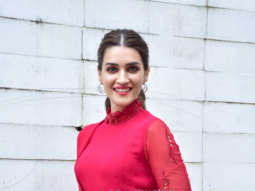 Photos: Rajkummar Rao and Kriti Sanon spotted promoting their film Hum Do Hamare Do on the sets of KBC