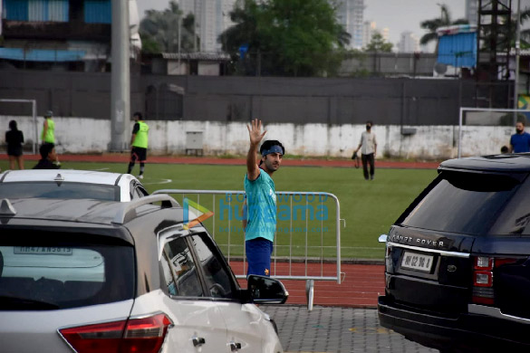 photos ranbir kapoor arjun kapoor and others snapped at football match in bandra 00 2