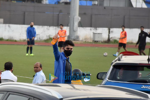 photos ranbir kapoor arjun kapoor and others snapped at football match in bandra 00 7