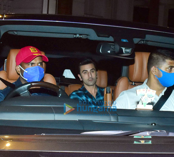 Photos: Ranbir Kapoor and Hrithik Roshan snapped at Jackky Bhagnani’s house in Bandra Photos: Ranbir Kapoor and Hrithik Roshan snapped at Jackky Bhagnani’s house in Bandra