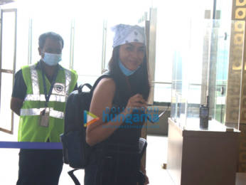 Photos: Ranveer Singh and Mrunal Thakur snapped at the airport