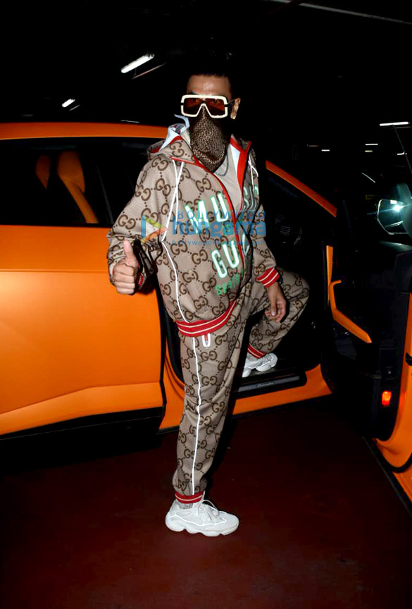 photos ranveer singh and nushrratt bharuccha snapped at the airport 5