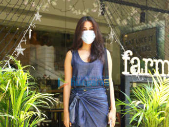 Photos: Rhea Chakraborty spotted at The Farmer's Cafe
