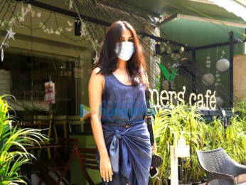 Photos: Rhea Chakraborty spotted at The Farmer's Cafe