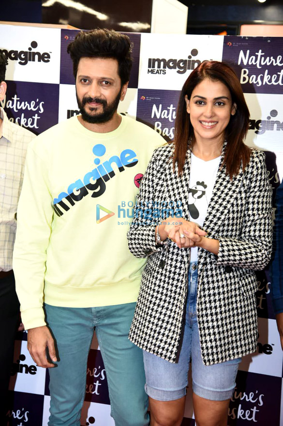 photos riteish deshmukh and genelia dsouza snapped in delhi for the launch of their brand imagine meats at natures basket 2