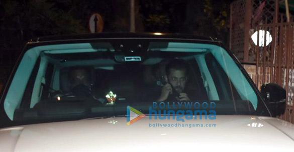 photos salman khan and sunil grover spotted at shankar mahadevans dubbing studio in bandra 1