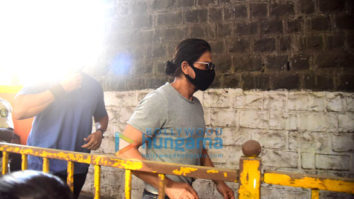 Photos: Shah Rukh Khan snapped at Arthur Road Jail to meet Aryan Khan