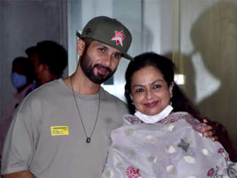 Photos: Shahid Kapoor and his mother snapped at the screening of Jersey Photos: Shahid Kapoor and his mother snapped at the screening of Jersey