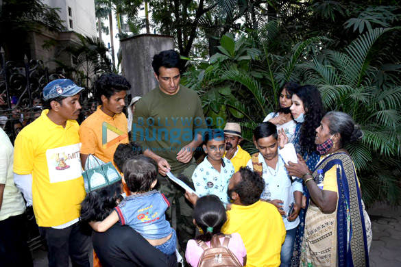 photos sonu sood snapped meeting fans 2